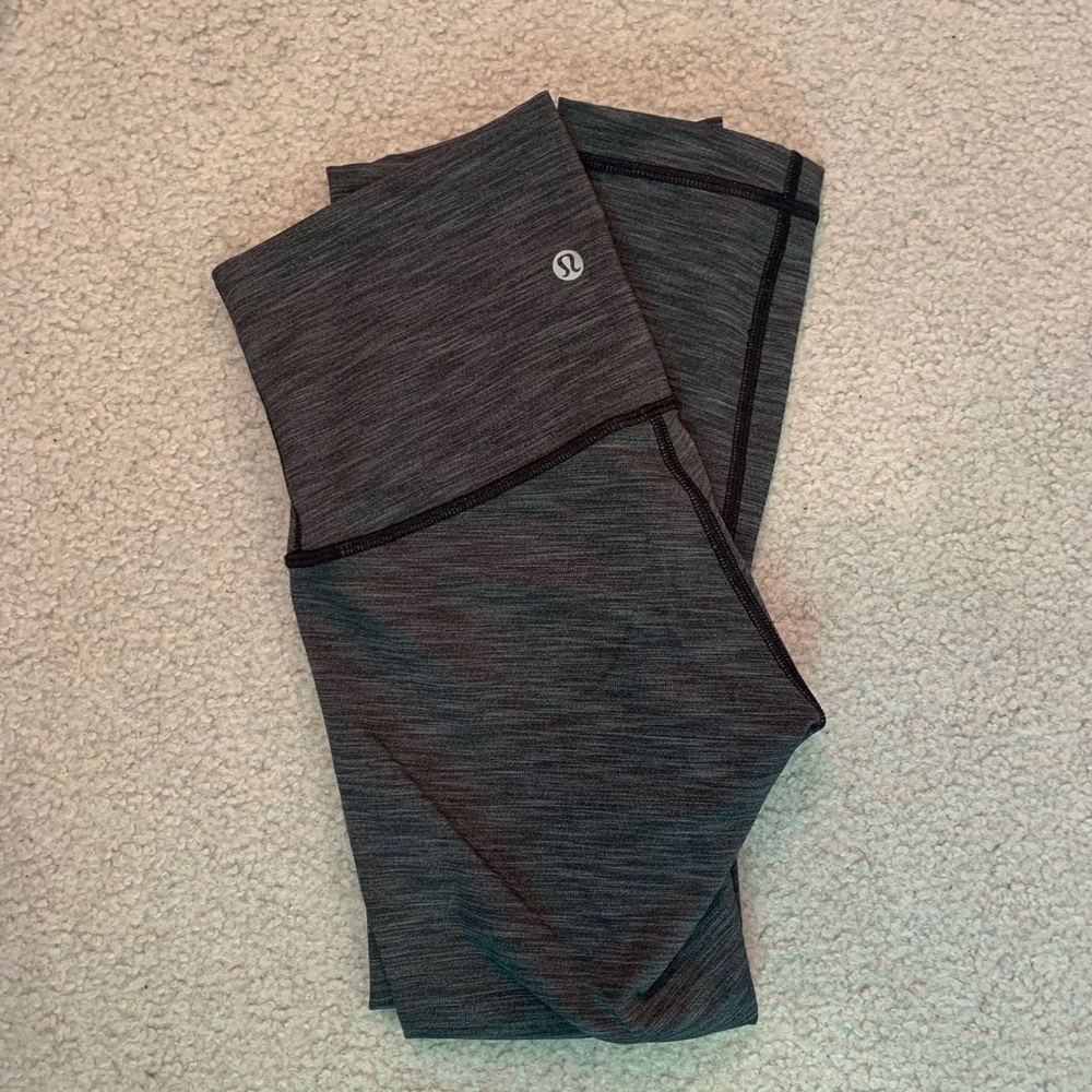 Lululemon cropped heather grey leggings
